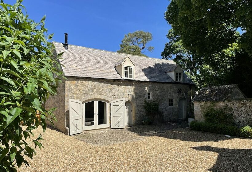 The Cotswolds Coach House