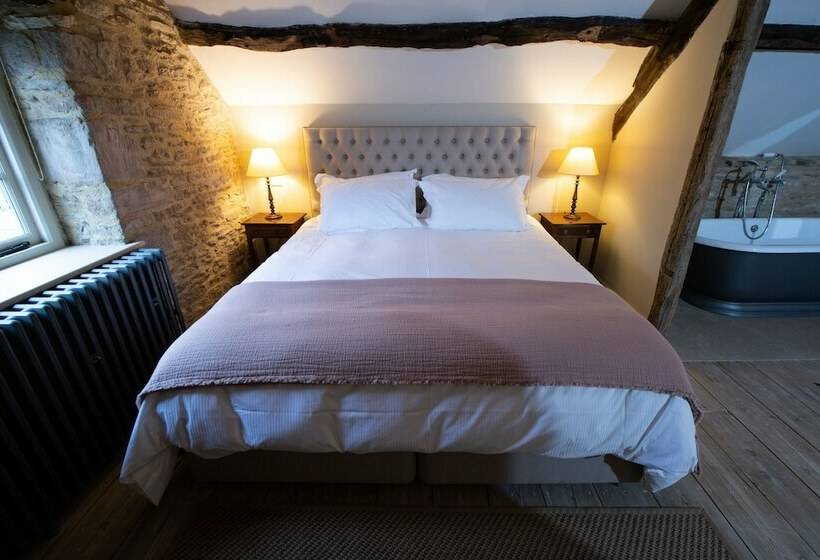 The Cotswolds Coach House