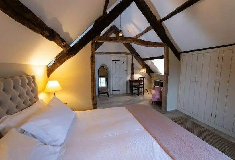 The Cotswolds Coach House
