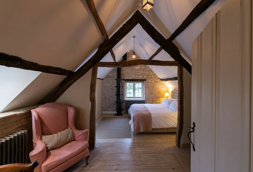 The Cotswolds Coach House