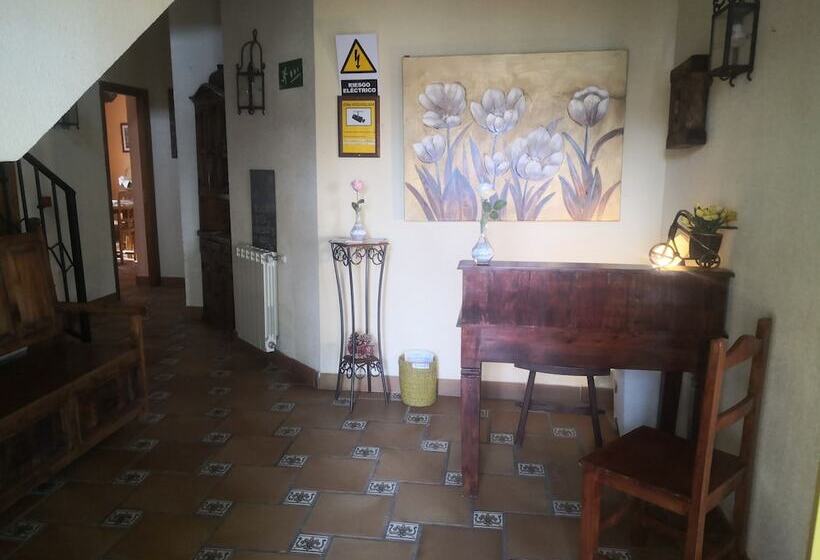 Отель Rural La Casona De Tamaya