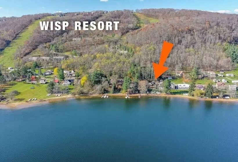 Lakeside Lodge