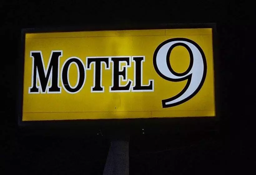 Motel 9