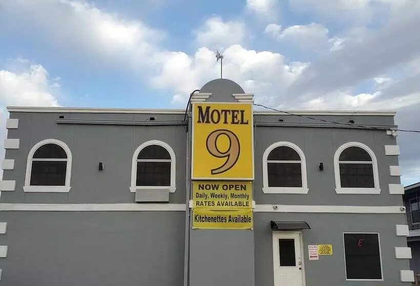 Motel 9