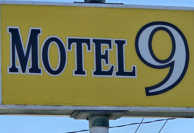 Motel 9