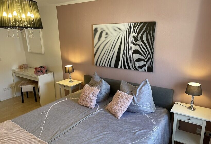 פנסיון Ferienhaus Hopfental