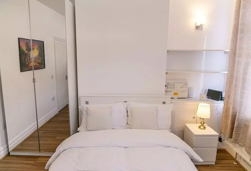 اقامتگاه Inviting 3bed House In Leicester