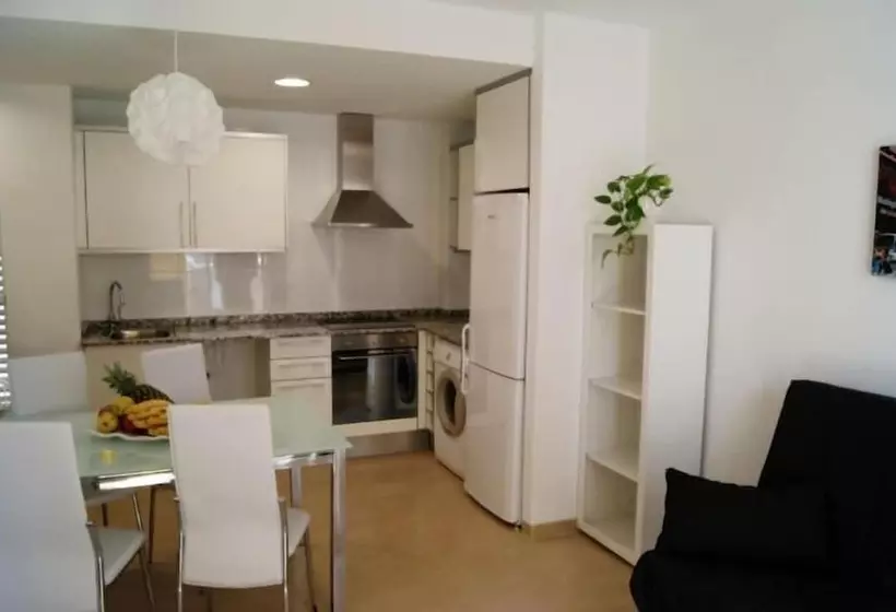 Agora Apartamentos La Volta