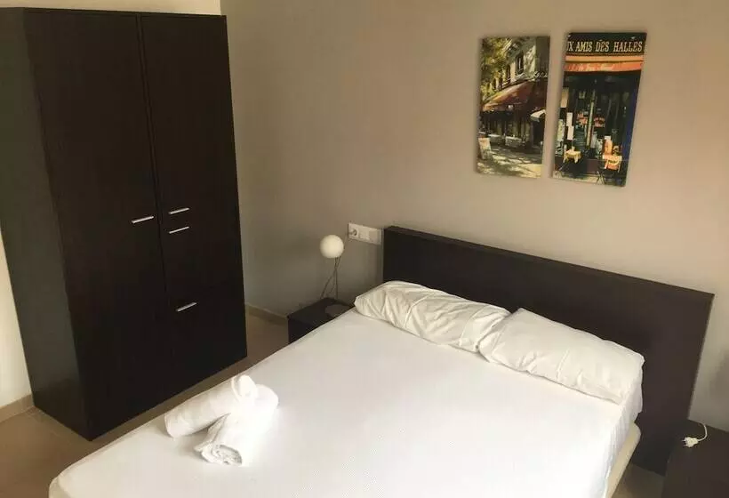 Agora Apartamentos La Volta