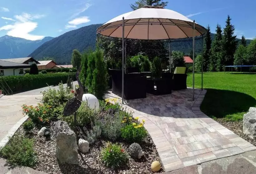 Bed and Breakfast Alpenhof Wohlfühlpension