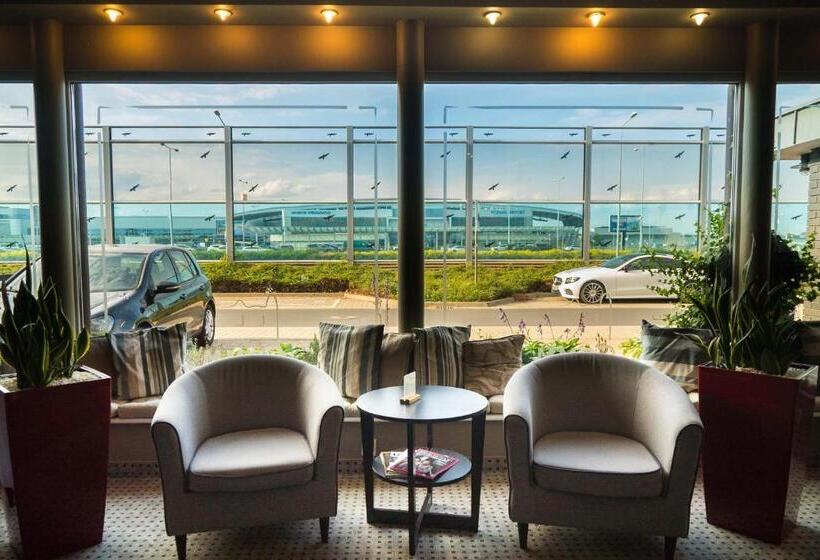 Comm Hotel Poznań Airport