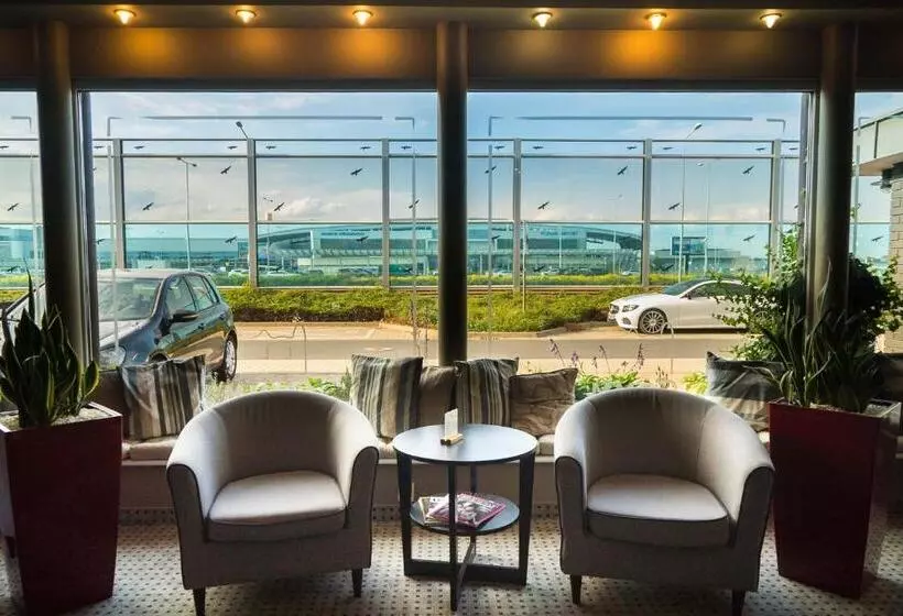 Comm Hotel Poznań Airport