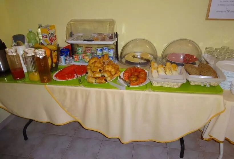 ホテル Hostal Amistad