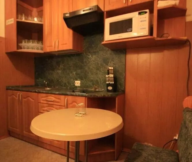 Hotelli Apartments Grechesky 15