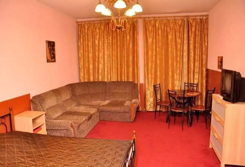 Hotelli Apartments Grechesky 15