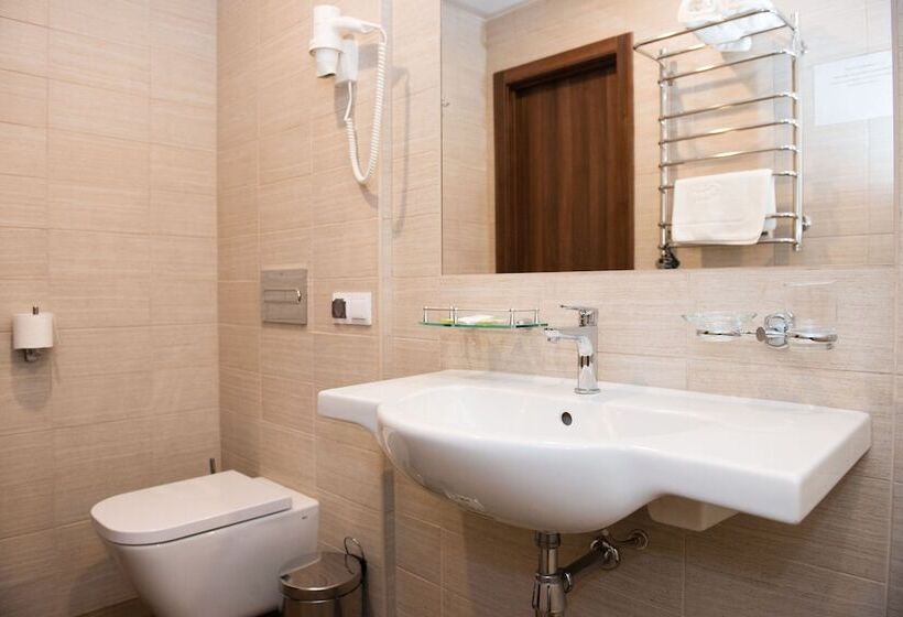 בית מלון כפרי Chaika