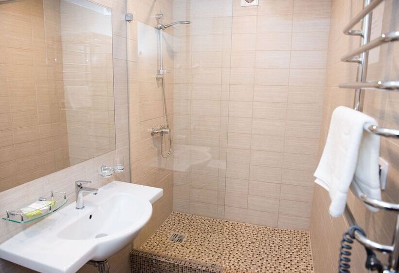 בית מלון כפרי Chaika