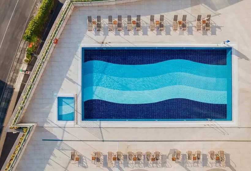 ホテル Selectum City Ataşehir