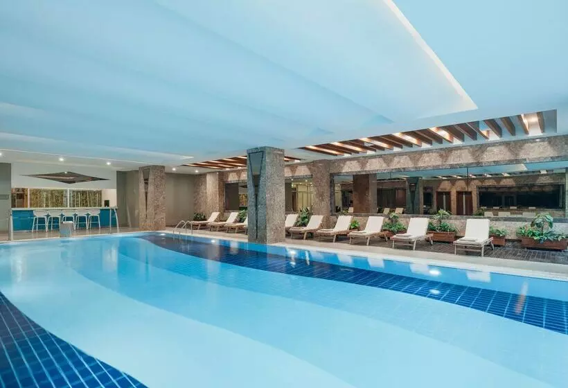 ホテル Selectum City Ataşehir