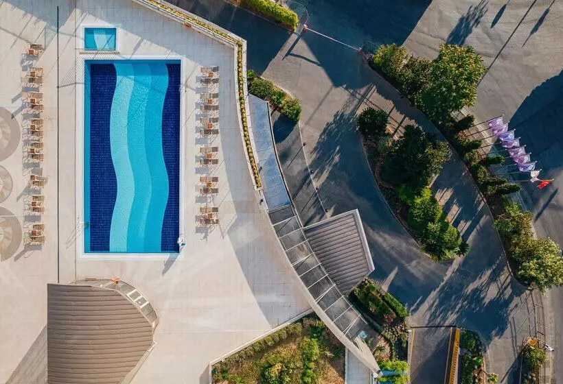 ホテル Selectum City Ataşehir