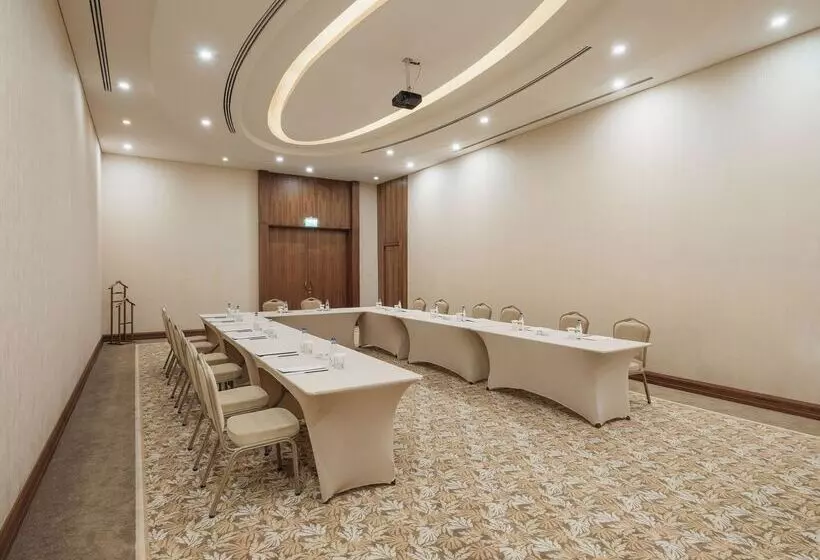 ホテル Selectum City Ataşehir