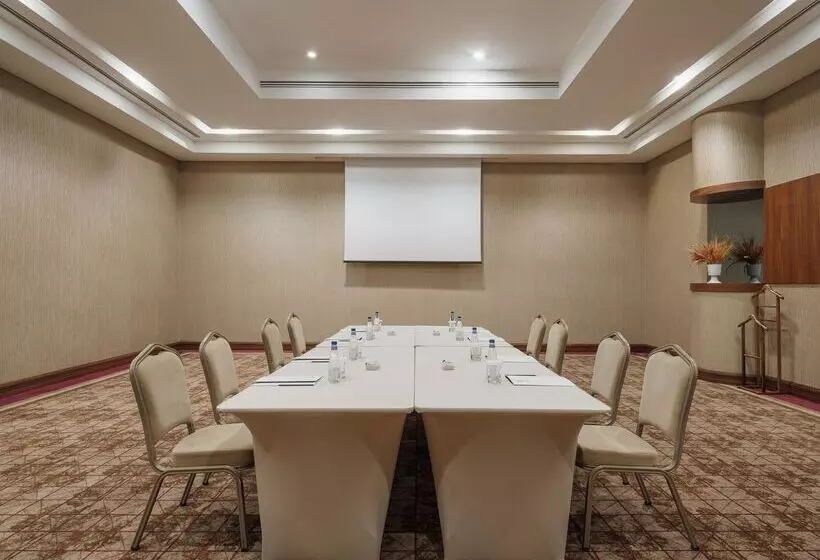 ホテル Selectum City Ataşehir