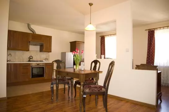 ユースホステル Flower Rooms & Apartments