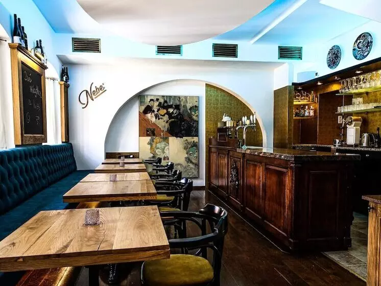 هتل Garni Konvice