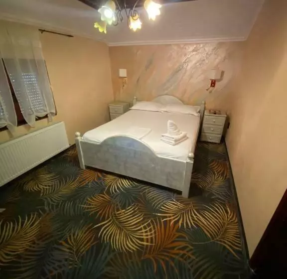 בית מלון כפרי Pensiunea Italiana