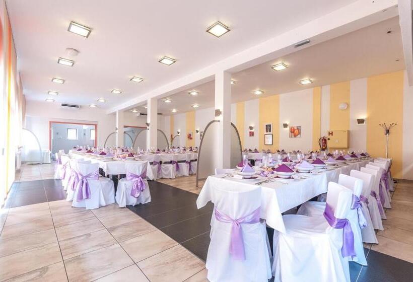 בית מלון כפרי Sluneční Dvůr