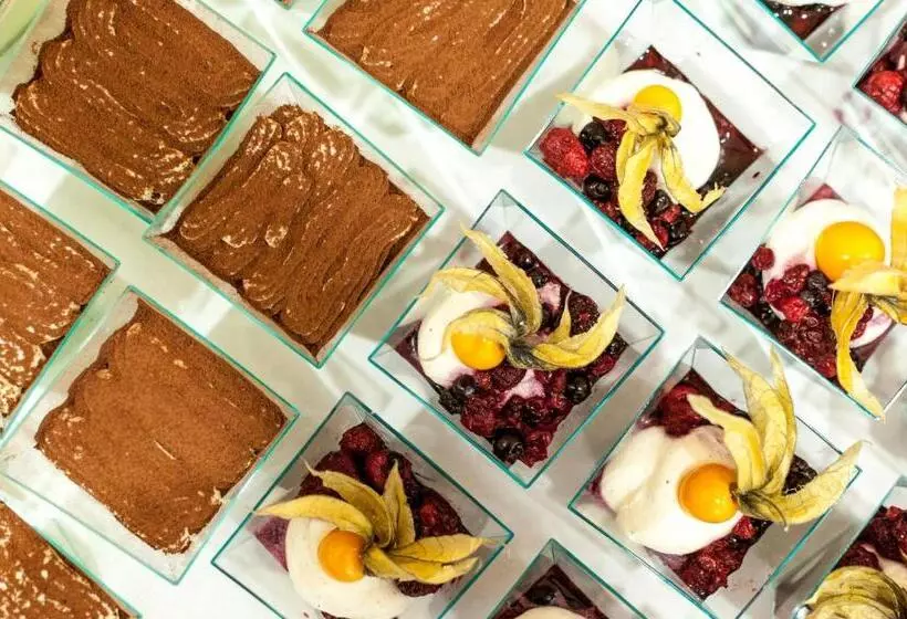 هتل Sluneční Dvůr