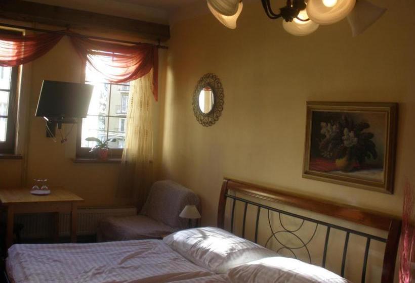 펜션 Penzion Vysehrad Nonstop