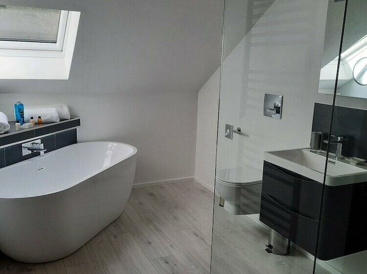 Bed and Breakfast Little London