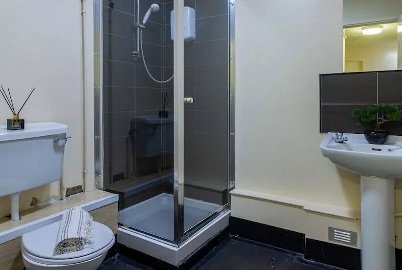 Comfy Rooms In Leicester   Hostel