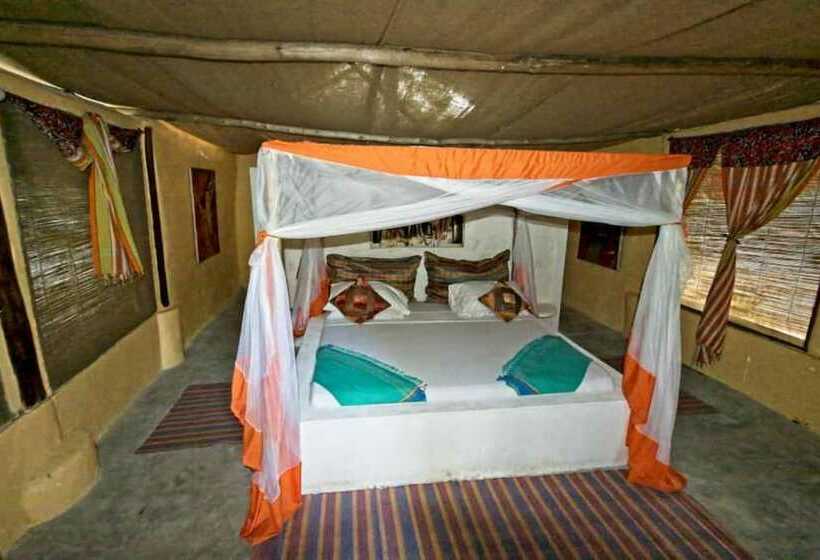 هتل Barefoot Beach Camp