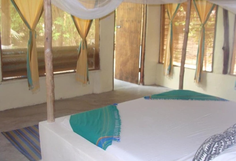 هتل Barefoot Beach Camp