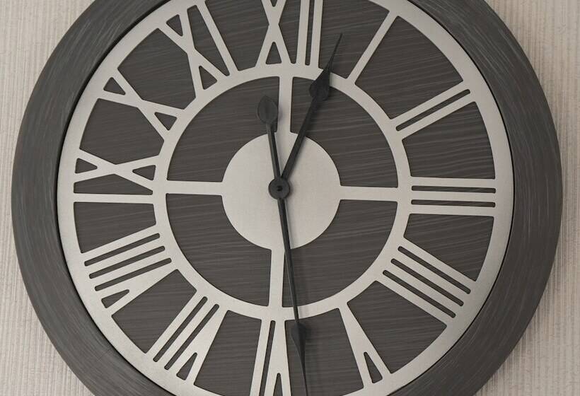 Отель Hollicarrs Bluebell Lodge