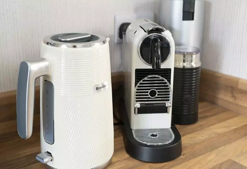 Hotelli Hollicarrs  Bluebell Lodge