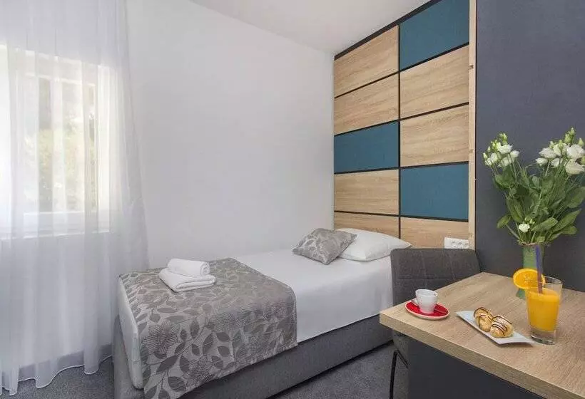 Hotelli Ville Imperial Vodice