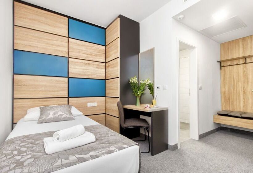 בית מלון כפרי Ville Imperial Vodice