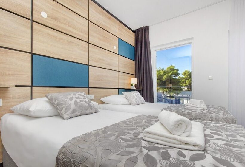 בית מלון כפרי Ville Imperial Vodice