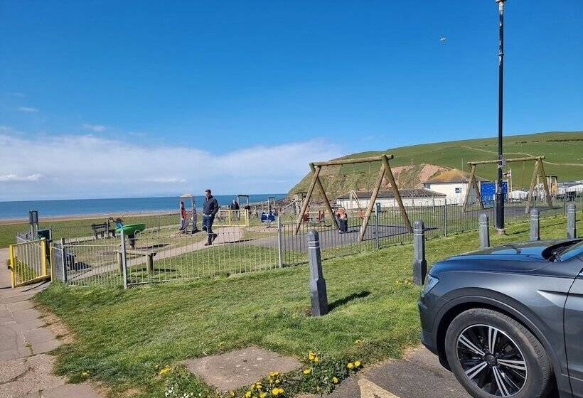 Impeccable Beachfront 2 Bed Cottage In St Bees