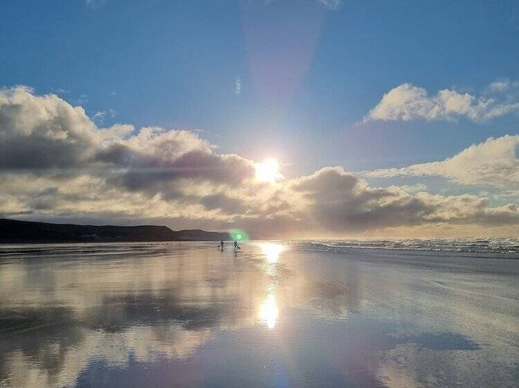 Impeccable Beachfront 2 Bed Cottage In St Bees