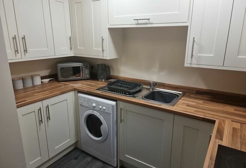 Impeccable Beachfront 2 Bed Cottage In St Bees