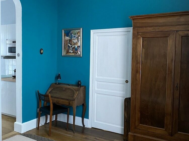 Пансион Aux Oiseaux De Provence