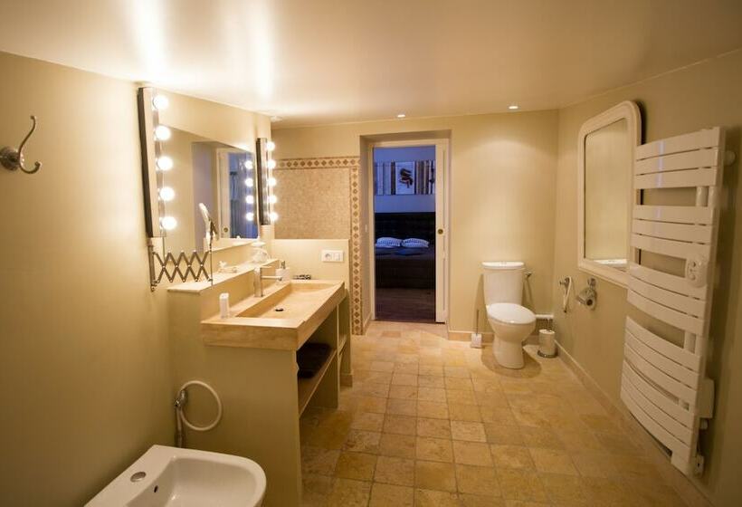 Пансион Aux Oiseaux De Provence