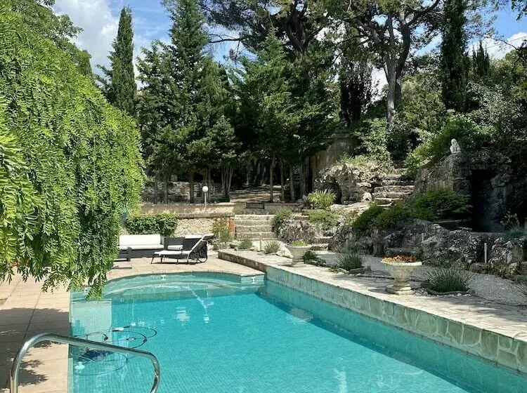 ペンション Aux Oiseaux De Provence
