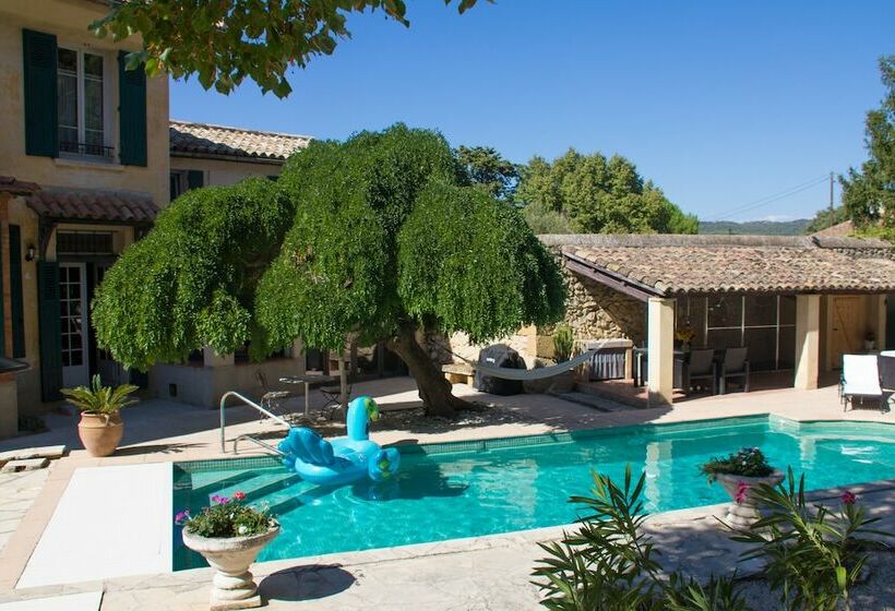 Пансион Aux Oiseaux De Provence