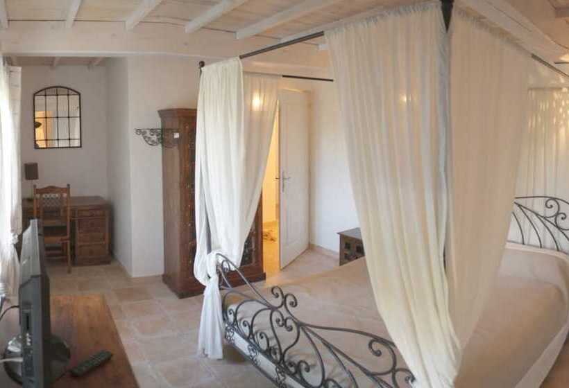 بنسيون Mas Dansavan