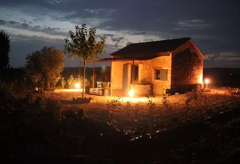 ペンション Mas Dansavan